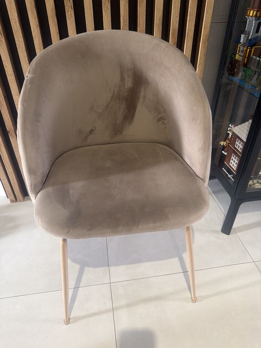 Zestaw 4 krzesła 160 zl calosc salon jadalnia