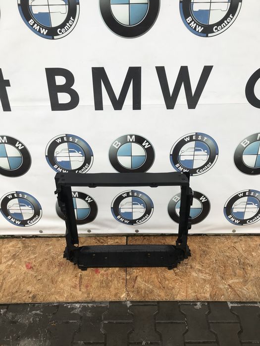 Рамка радиаторив телевизор BMW X5 e70 установочна панель кріплення рад