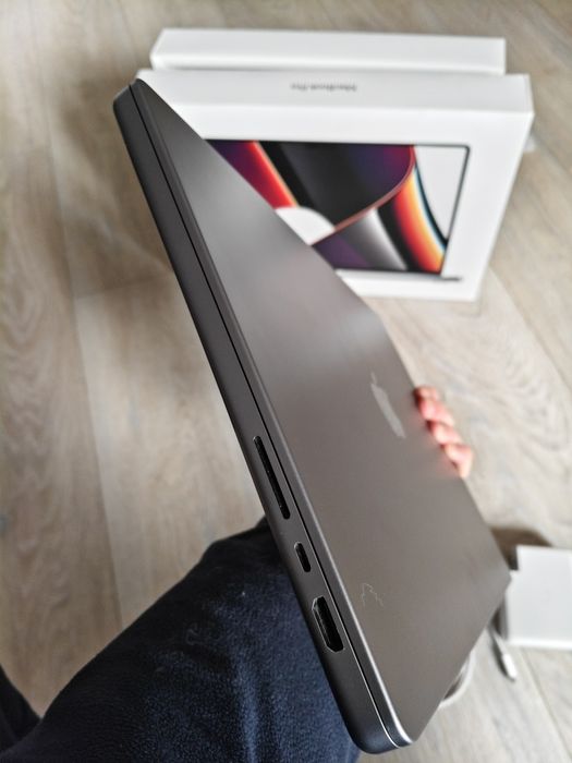 MacBook Pro 16", M1 Pro, 1TB/16GB