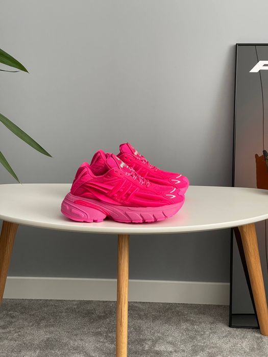 Жіночі кросівки Adidas Adistar Jellyfish x Pharrell Williams Pink