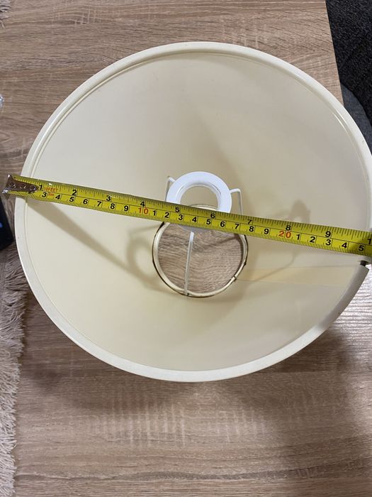 Abajour bege e dourado