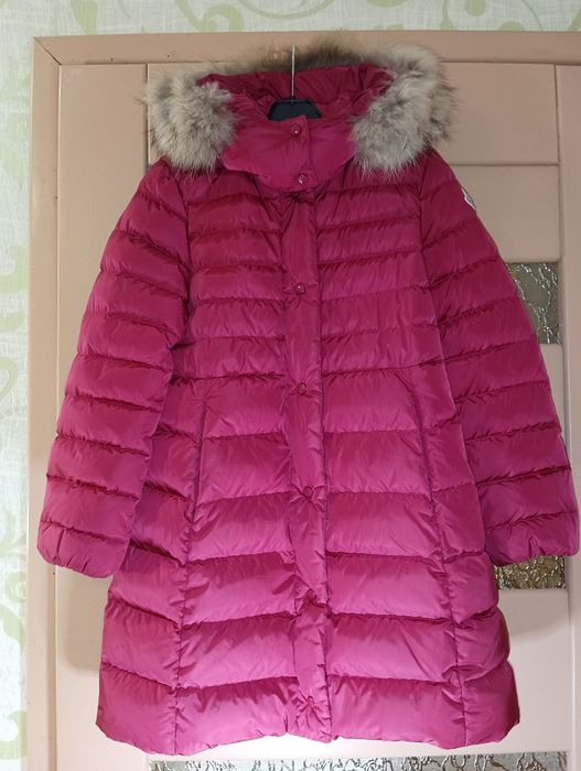 Продам зимний пуховик от MONCLER