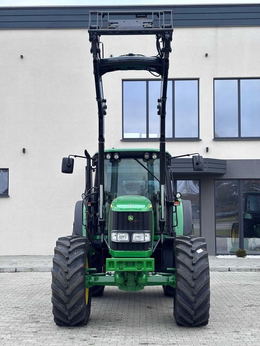 John Deere 6820 з фронтальним навантажувачемTrima
