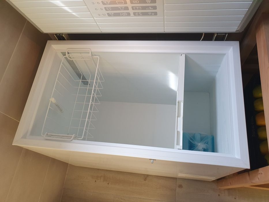 Vendo uma Arca Congeladora Balay