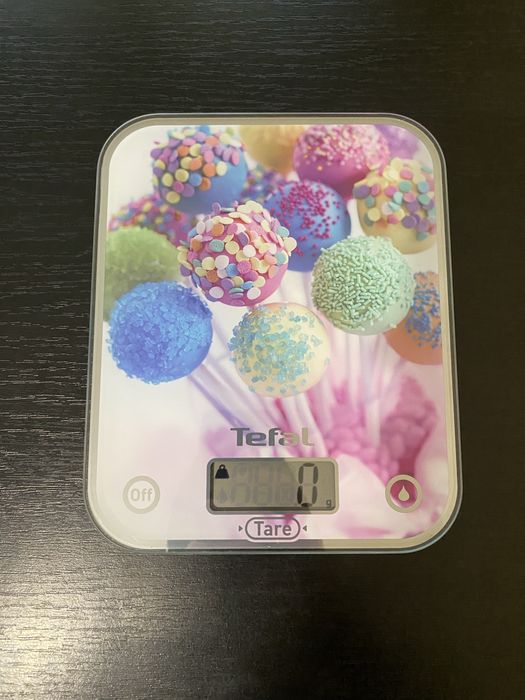 Продам кухоные весы Tefal