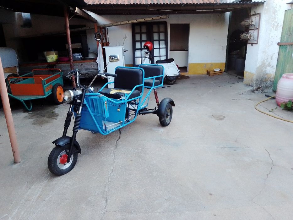 Vendo este triciclo em bom estado