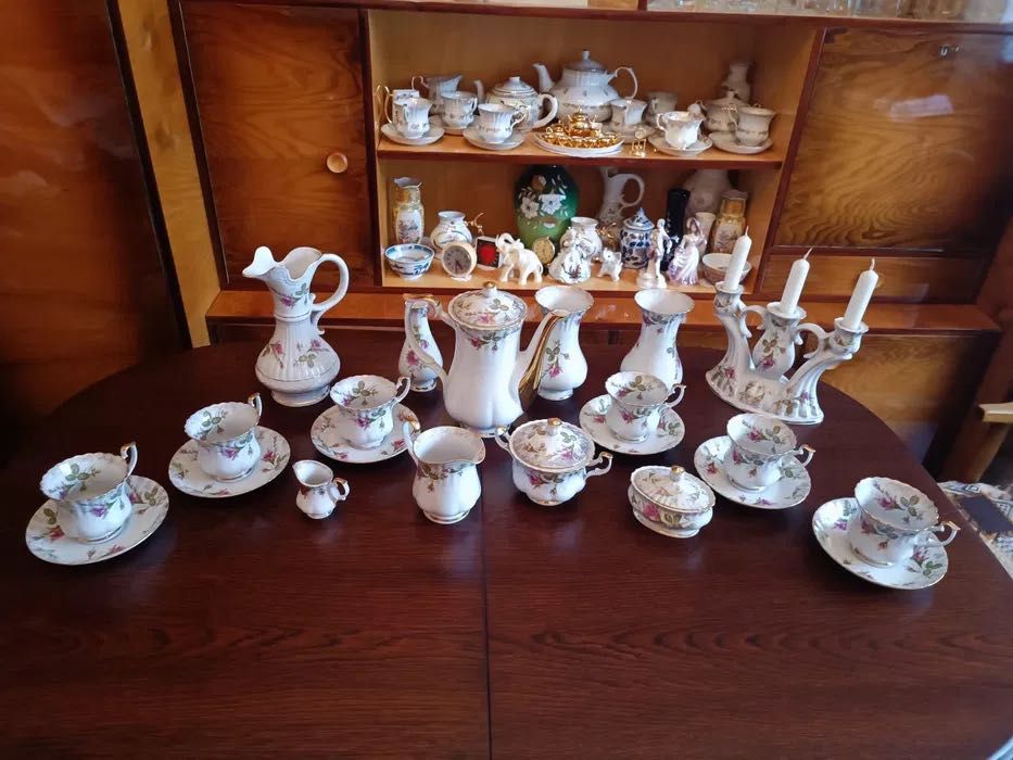 Porcelanowy zestaw kawowy CHODZIEŻ