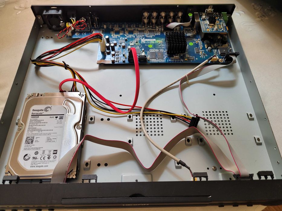Rejestrator HEXON DS-2508HE 8CH DVR + dysk Seagate 1TB