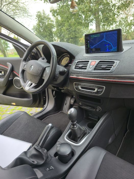 RENAULT Megane III Grandtour 1.5 dCi Diesel 110 cv

Dies
