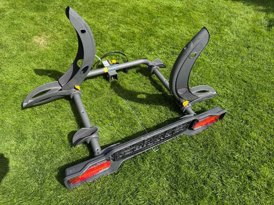 Saris Thelma3  LED bagażnik rowerowy platforma na hak - 2 lub 3 rowery