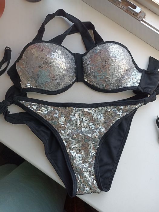 Продам купальник