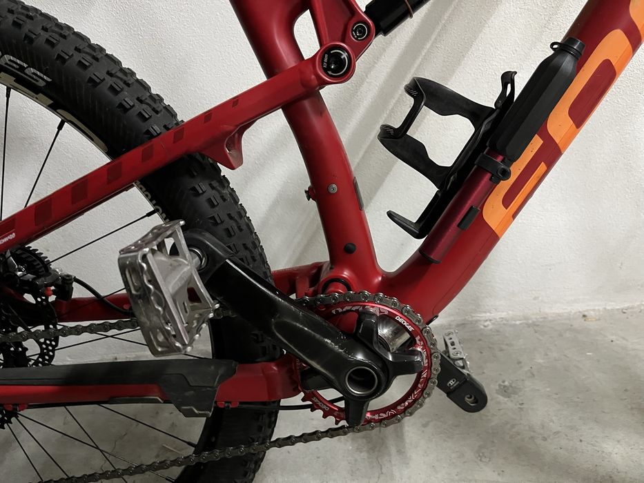 Bicicleta FOCUS SPINE Carbono
