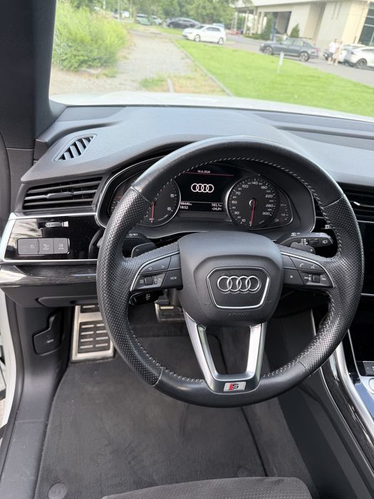 Audi Q8 2019 VIN WAUZZZF16KD045597 фото оголошення 12 з 22
