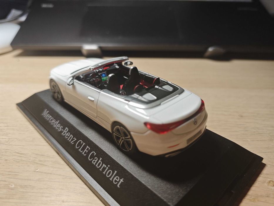 1/43 Miniatura Mercedes benz CLE Cabrio