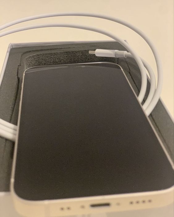 Iphone 12 branco