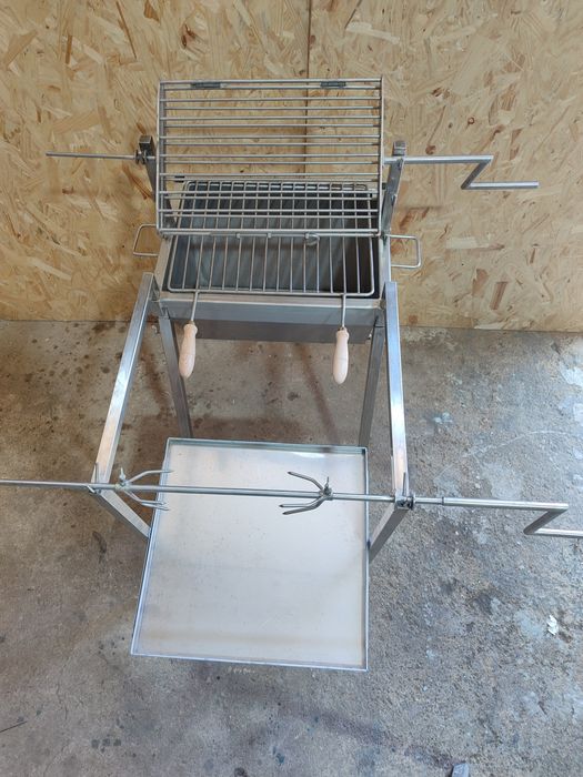 Churrasqueira inox para pernil no espeto