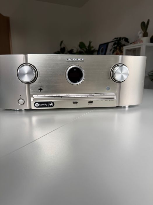 Marantz SR 5010 top stan