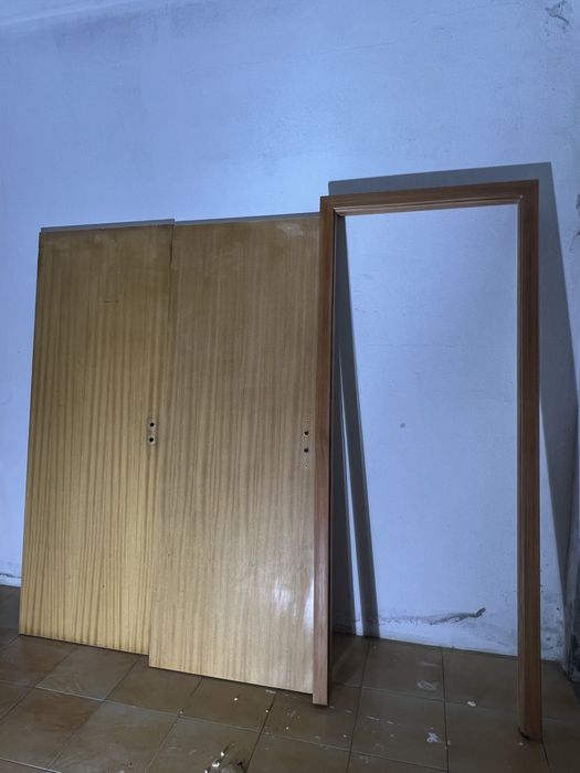 Vendo 2 portas e um aro