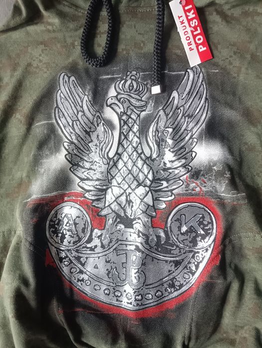 Nowa Bluza patryjotyczna z kapturem 158
