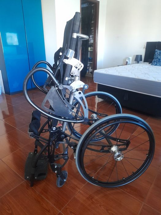 Cadeira de rodas de verticalização