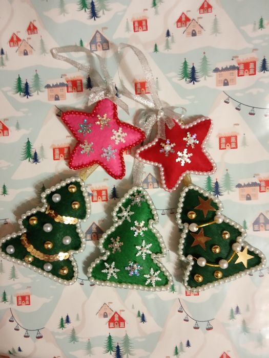 Новогодние игрушки из фетра