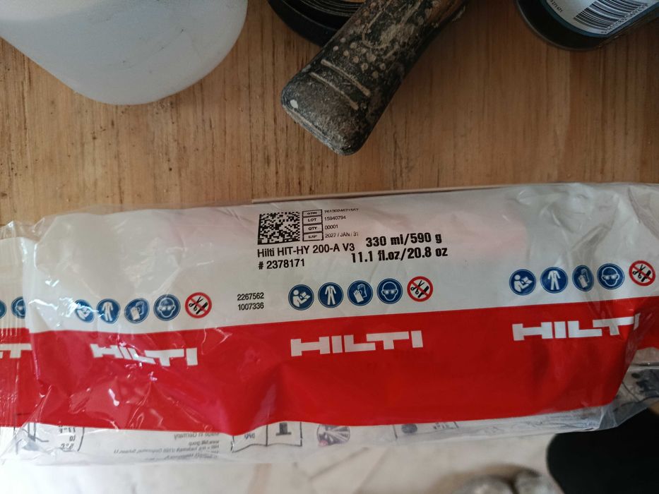 Argamassa injetável híbrida Hilti HIT-HY 200-A V3