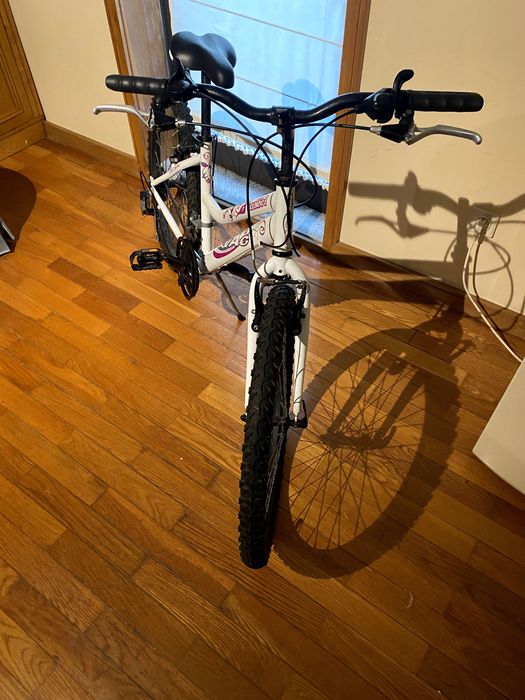 Bicicleta (VTC/BTT básica) de Menina 12 anos - 18anos