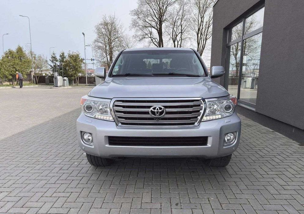 АВТО З ЕС Toyota Land Cruiser 200 4.5 Дизель, Обслужена. Без ДТП. Мрія