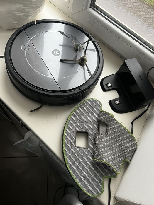IRobot roomba combo роботплыесос с влажной уборкой