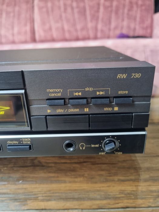 Odtwarzacz CD Siemens RW 730 compact disc player