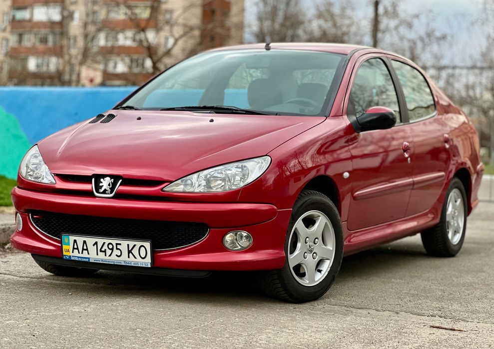 Офіційний 88пробіг! Peugeot 206 Sedan XT 2010 1.6(110к.с) Автомат(Полноценный) Автомобиль Автомобіль Седан