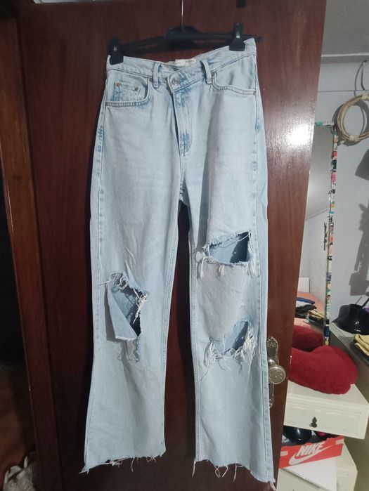 Calça de ganga larga clarinha