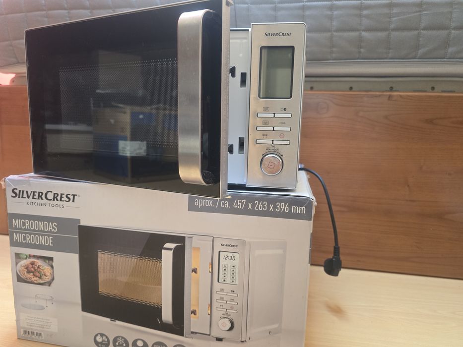 Micro-ondas Digital com Grill Silvercrest 20L (Como Novo)
