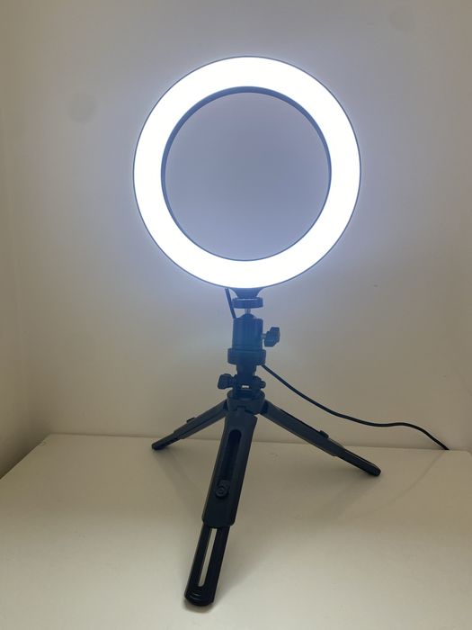 Anel de luz com tripé de mesa