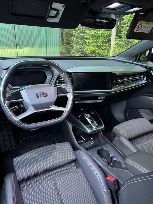 Авто Audi q4 sportback e-tron