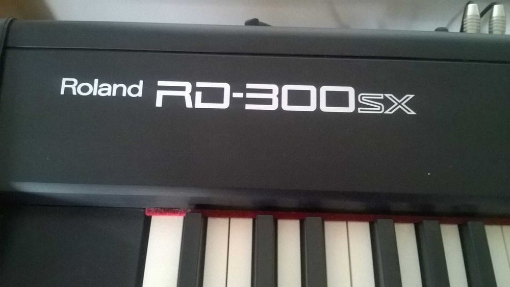 ROLAND RD 300 SX Piano 88 teclas