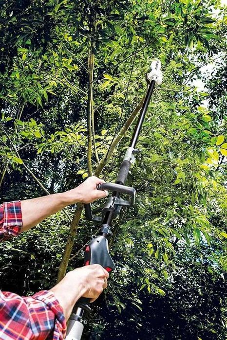 Spalinowa kosa Scheppach 4w1 MT33P podkaszarka nożyce  żywopłotu piła