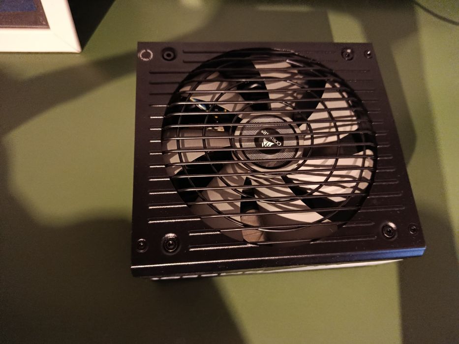 Zasilacz Corsair RM650i