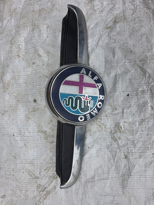 Alfa Romeo 156 lift logo emblemat maska przód chrom wysyłka OLX
