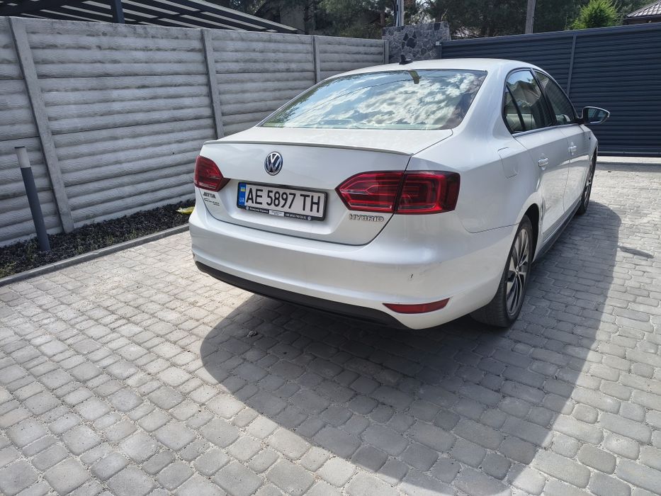 Volkswagen Jetta hybrid  2013