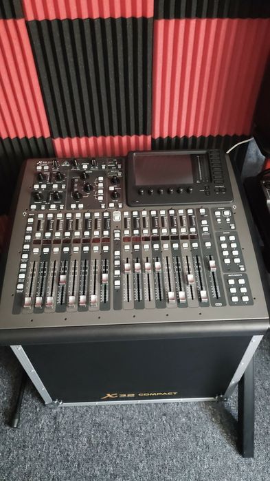 Mikser cyfrowy Behringer x32 compact