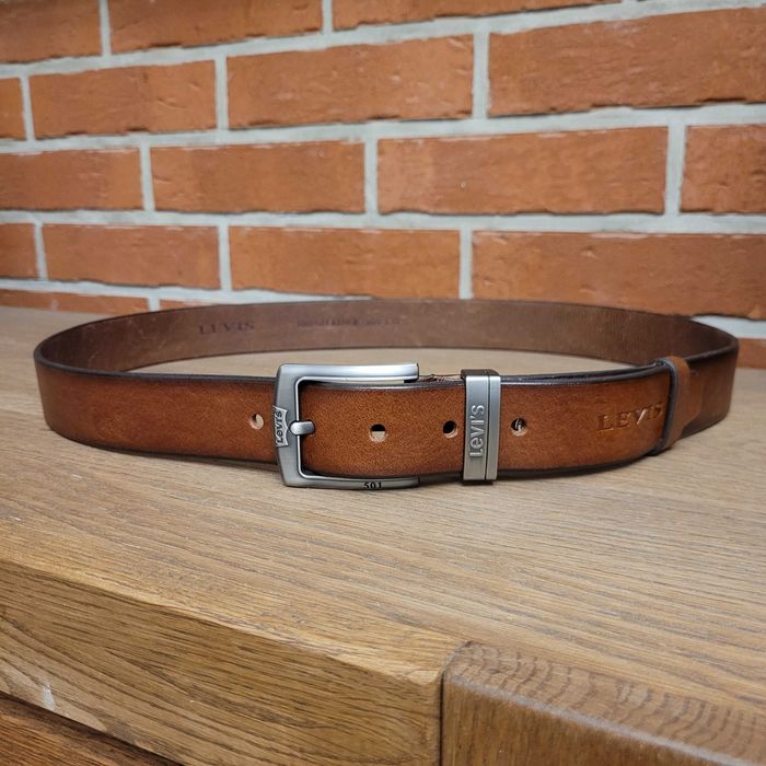 Brązowy męski skórzany pasek Levi's 120 cm
