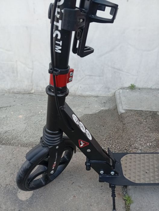 Продам двухколесный самокат