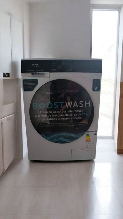 Máquina de Lavar Roupa Sem uso