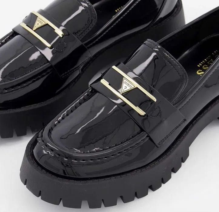 Лофери guess шкіряні