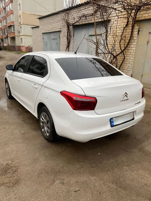 Оренда авто для роботи в таксі CITROEN C-Elysee