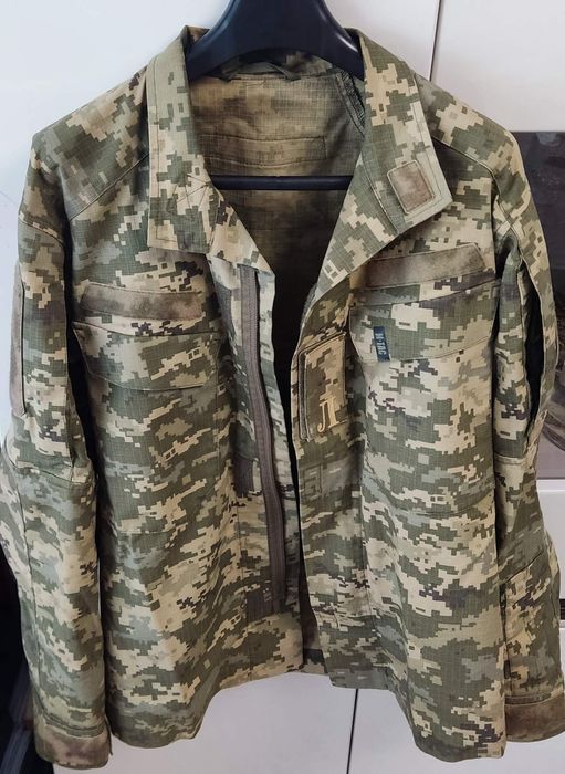 Продам  військову форму в ідеальному стані  від фірми м-так