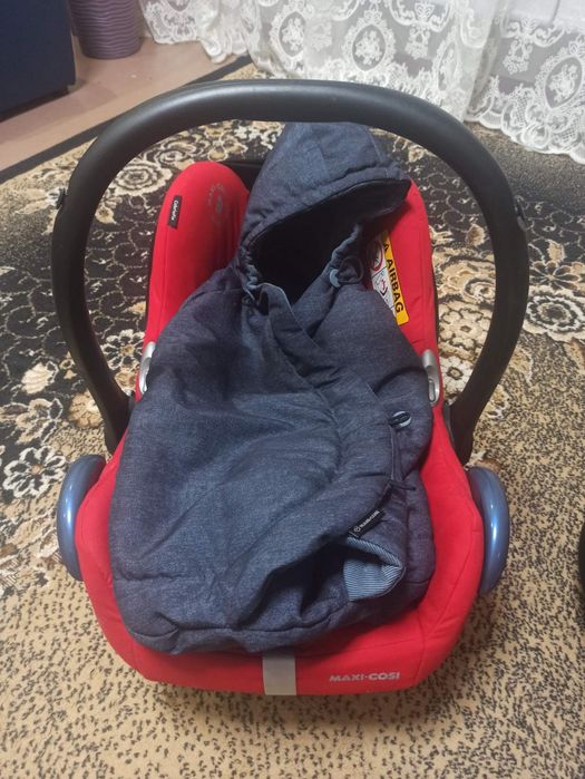 Автокрісло та база Maxi-cosi