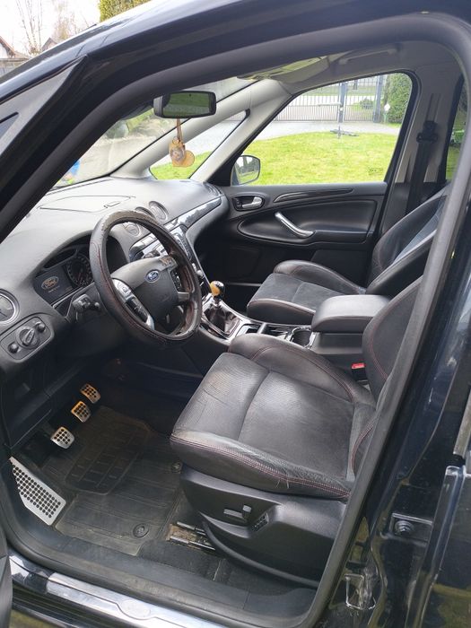 Ford S-Max 7 osób uszkodzony