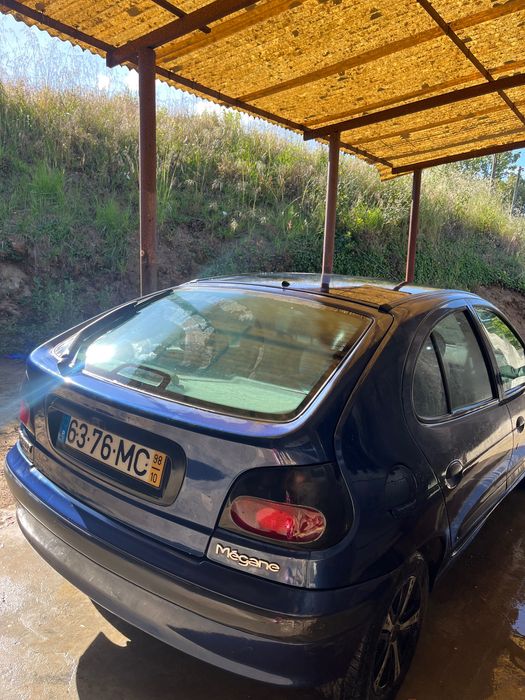 Renault Mégane 1.9 Diesel (1998) – Bom estado geral